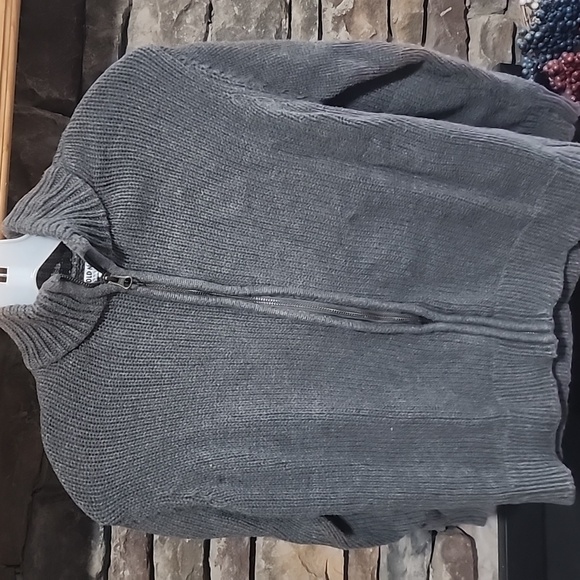 Boys Assorted Top Bundle Sz M - Picture 3 of 11